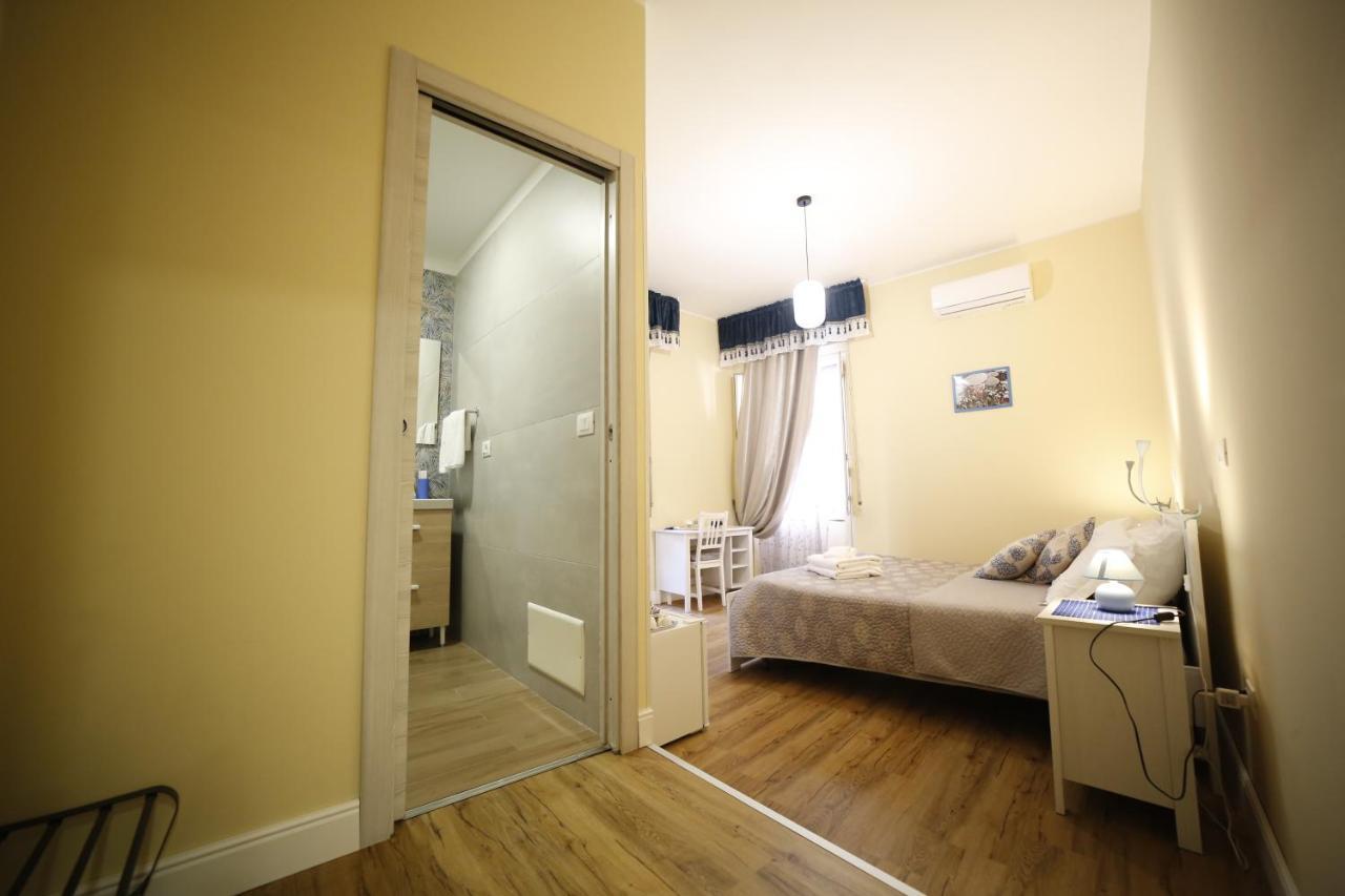 Al Quadrato D'Oro Rooms Catania Exterior photo